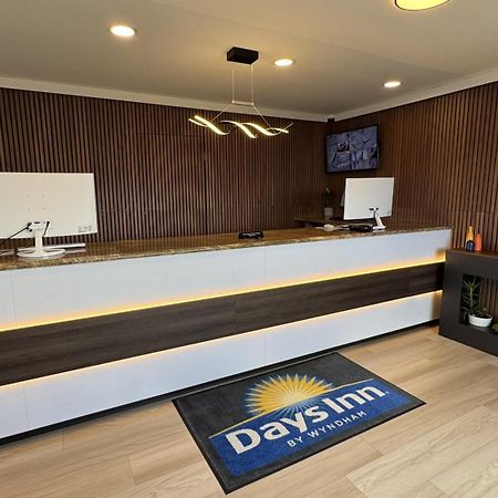 Days Inn By Wyndham Ridgecrest Near China Lake Naval Station Extérieur photo