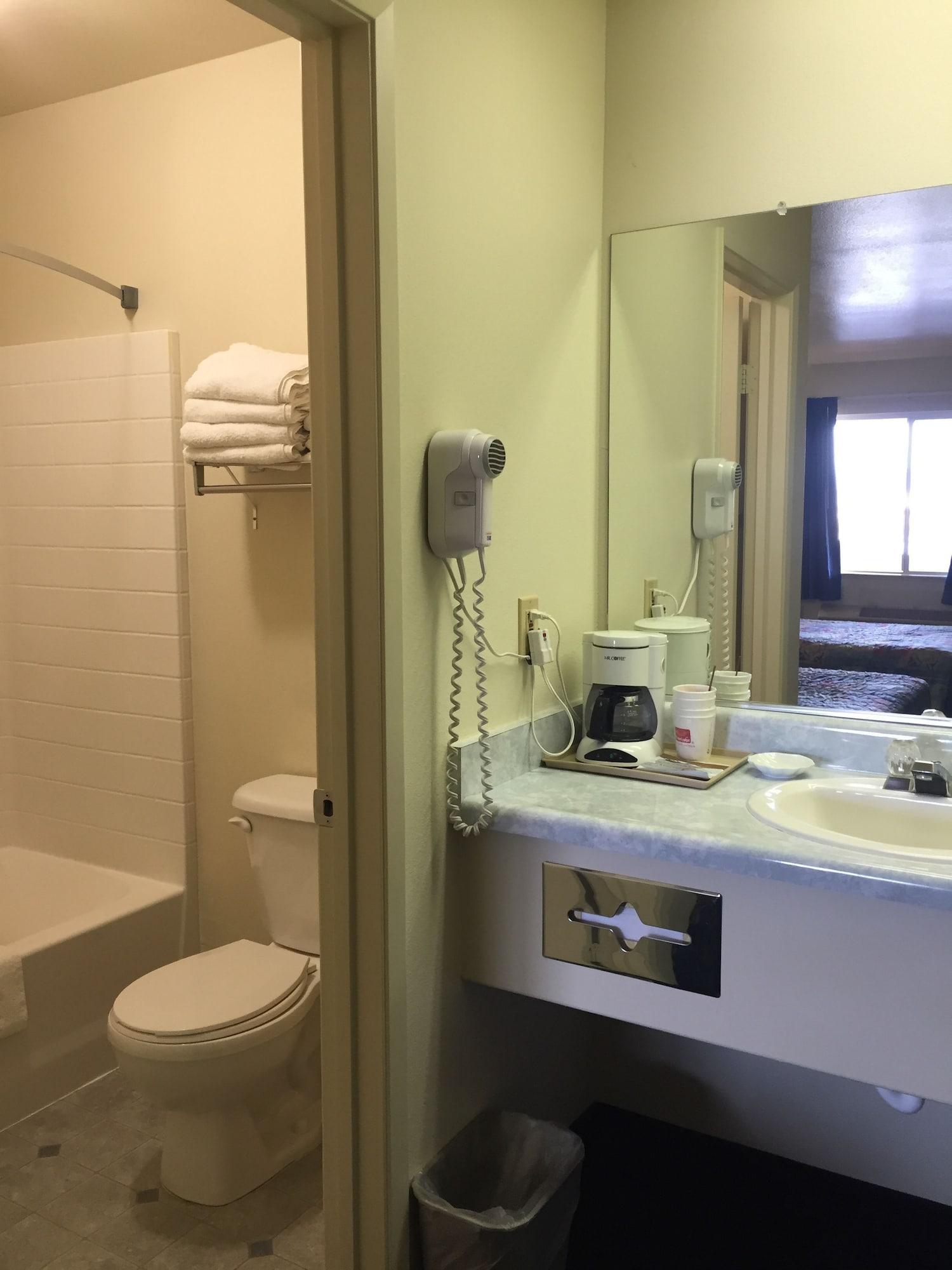 Days Inn By Wyndham Ridgecrest Near China Lake Naval Station Extérieur photo