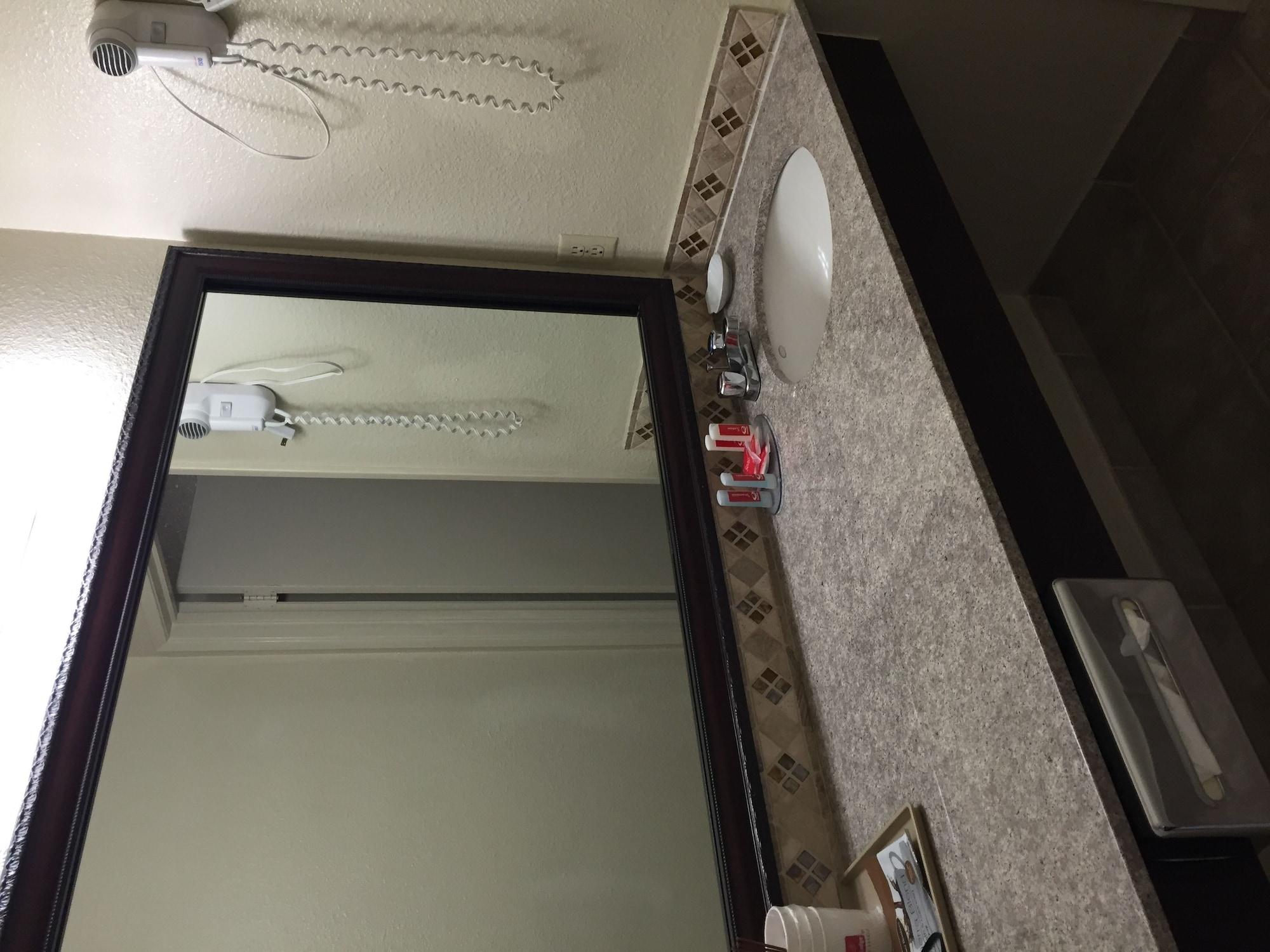 Days Inn By Wyndham Ridgecrest Near China Lake Naval Station Extérieur photo