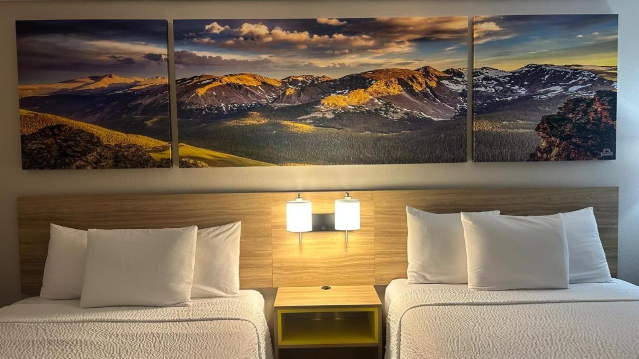Days Inn By Wyndham Ridgecrest Near China Lake Naval Station Extérieur photo
