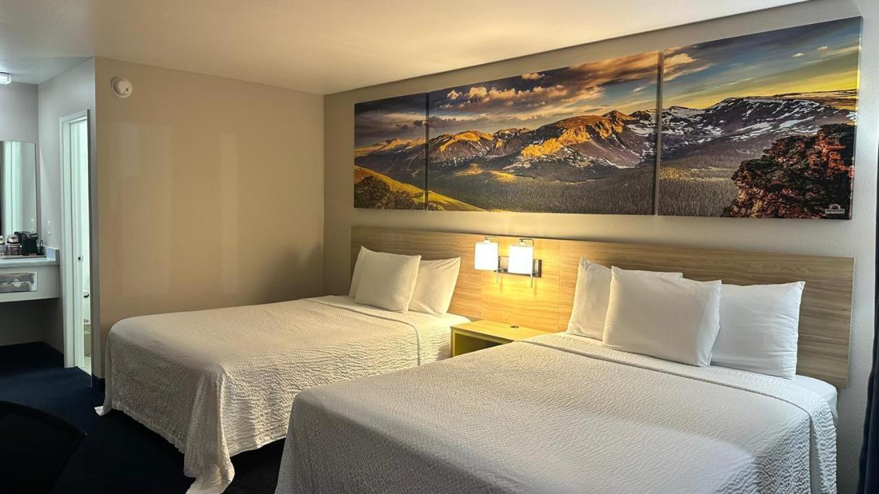 Days Inn By Wyndham Ridgecrest Near China Lake Naval Station Extérieur photo