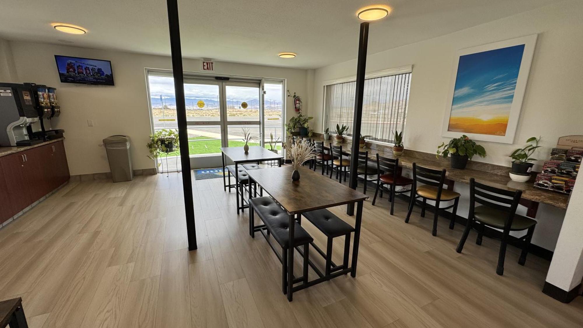 Days Inn By Wyndham Ridgecrest Near China Lake Naval Station Extérieur photo